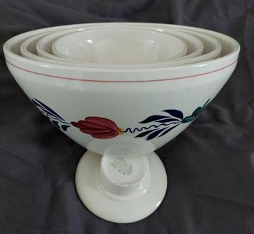 Een set Boerenbonten schalen beschikbaar voor biedingen
