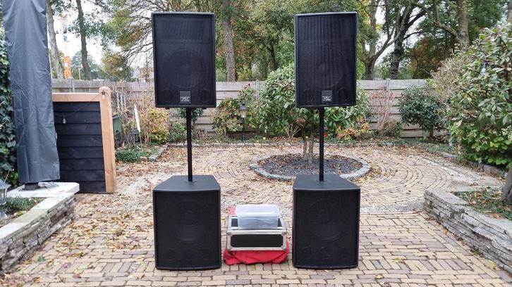 Geluid set 18 inch bassen toppen Dynacord amp kabels, Audio, Tv en Foto, Luidsprekers, Gebruikt, Complete surroundset, 120 watt of meer