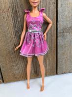 Paars zilver glitterjurk voor Barbie pop, Kinderen en Baby's, Speelgoed | Poppen, Ophalen of Verzenden, Zo goed als nieuw, Barbie
