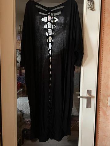 Leuke lange vest 44 met 3/4 mouwen en mooie achterkant 28€ beschikbaar voor biedingen