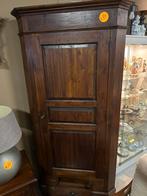 Hoekkast donkrbuin hout, Antiek en Kunst, Antiek | Meubels | Kasten, Ophalen of Verzenden