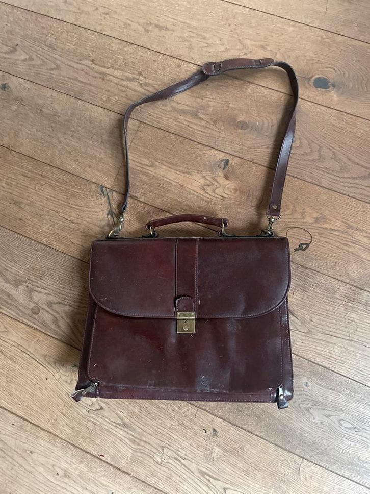 Vintage leren aktetas, Sieraden, Tassen en Uiterlijk, Tassen | Schoudertassen, Gebruikt, Overige merken, Bruin, Leer, Ophalen