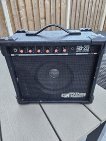 Werkende krachtige Aria AG-20 gitaar amplifier/versterker beschikbaar voor biedingen
