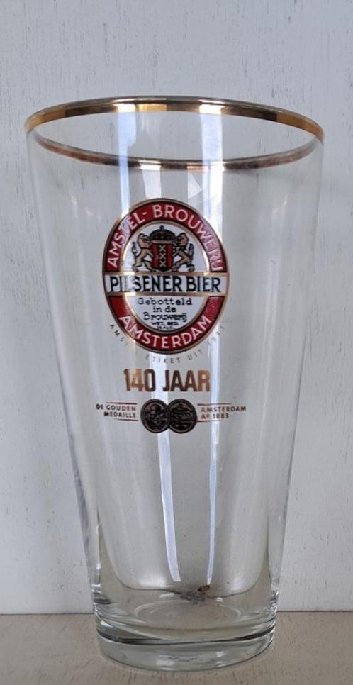 Amstel Bier glas type Vaasje 140 jaar, etiket uit 1933, Verzamelen, Biermerken, Zo goed als nieuw, Glas of Glazen, Amstel, Ophalen of Verzenden