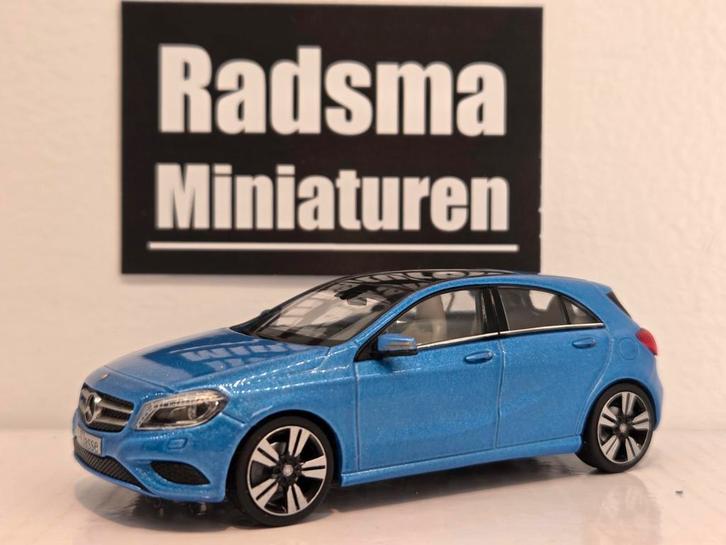 Mercedes-Benz A-klasse W176 - South seas Blue - 1:43 Schuco, Hobby en Vrije tijd, Modelauto's | 1:43, Zo goed als nieuw, Auto