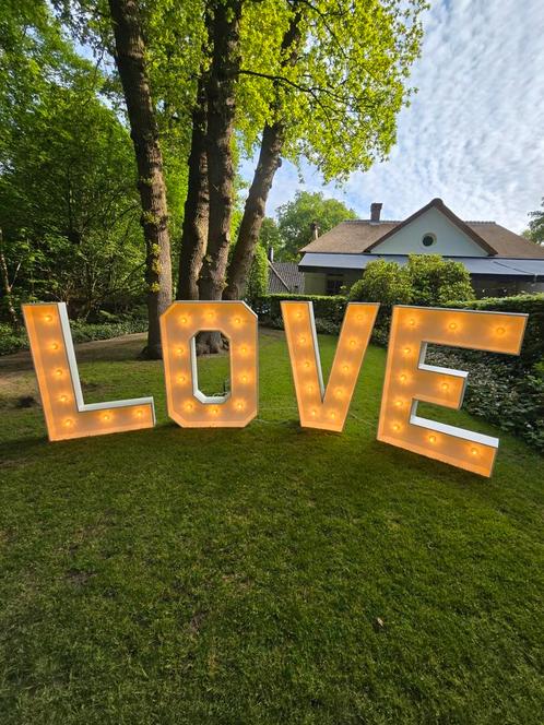XXL love lichtletters, 1.40 meter hoog. Eyecatcher, Hobby en Vrije tijd, Feestartikelen | Verhuur, Nieuw, Geboorte of Huwelijk