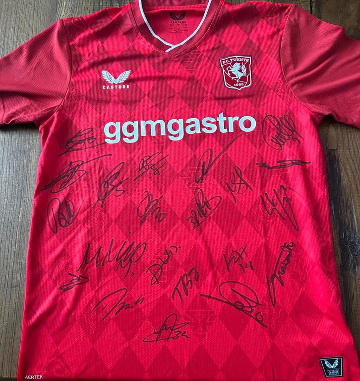 Gesigneerd FC Twente shirt - Goed doel!, Sport en Fitness, Voetbal, Nieuw, Shirt, Maat M, Ophalen
