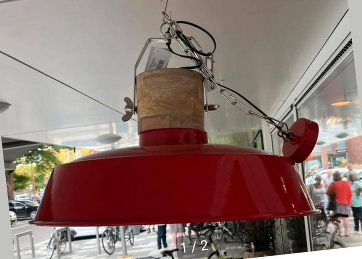 Rode Industriële Hanglamp, Huis en Inrichting, Lampen | Hanglampen, Zo goed als nieuw, 50 tot 75 cm, Hout, Ophalen