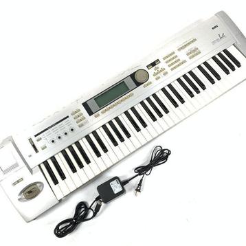 Korg Triton Le - Keyboard Synthesizer opzoek beschikbaar voor biedingen