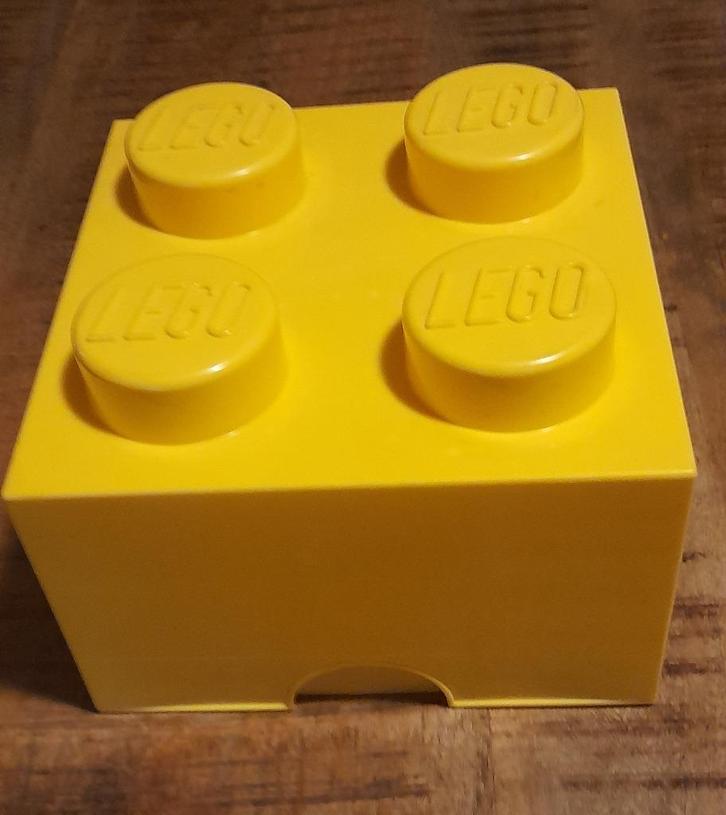 Leuke Lego opberg blok / poef, Kinderen en Baby's, Speelgoed | Duplo en Lego, Zo goed als nieuw, Lego, Ophalen of Verzenden