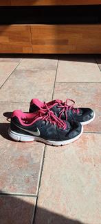 Nike Sportschoenen Zwart/Roze - Maat 41, Nike, Ophalen of Verzenden, Gedragen, Zwart