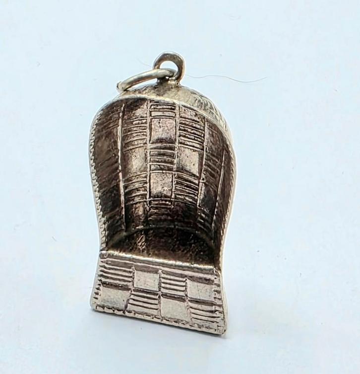 Zilveren Grote Bedel Strandstoel, Sieraden, Tassen en Uiterlijk, Bedels, Zo goed als nieuw, Overige merken, Zilver, Verzenden