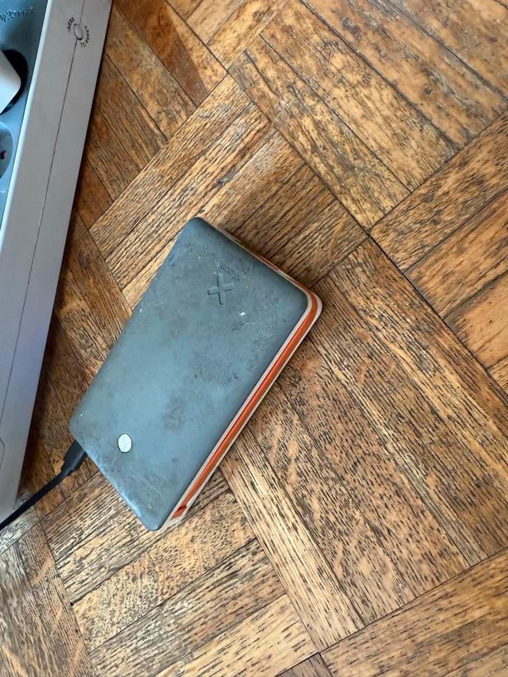 Xtorm Powerbank 15000mAh, Telecommunicatie, Powerbanks, Gebruikt, Ophalen of Verzenden