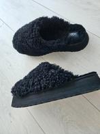 Originele UGG Pantoffels 41, Ophalen of Verzenden, Zo goed als nieuw, Zwart, Pantoffels of Sloffen