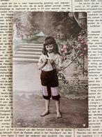 Kindje op blote voeten (XX), Verzamelen, Ansichtkaarten | Themakaarten, Ophalen of Verzenden, Voor 1920, Gelopen, Kinderen