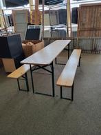 Tafel en bankjes, Ophalen