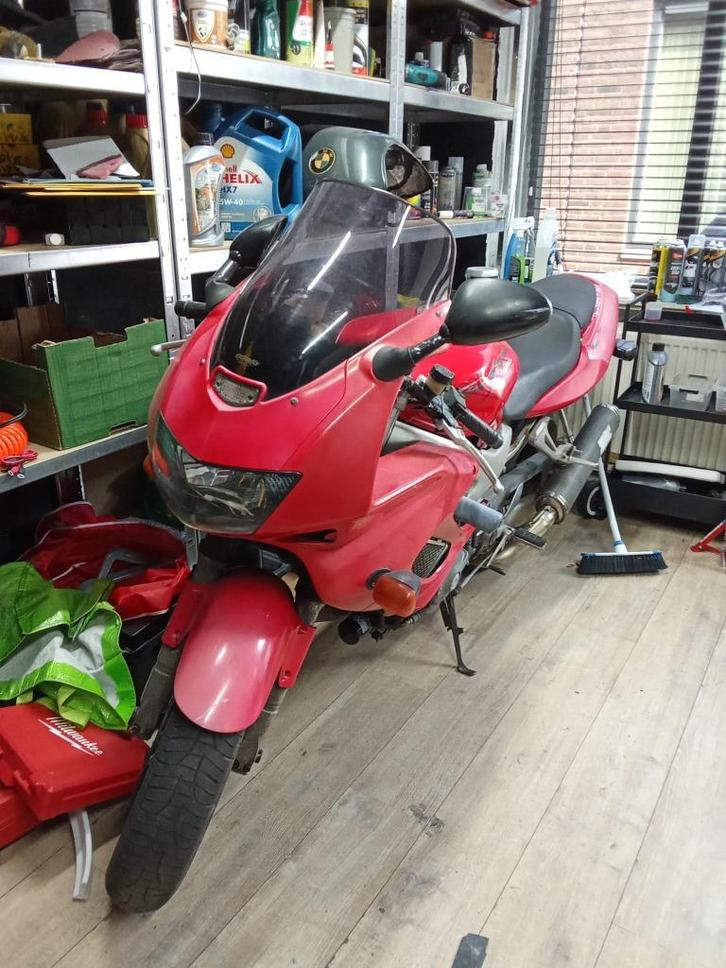 ️ Honda VTR1000F Firestorm – 1999 – 1000cc - €1295, Motoren, Motoren | Honda, Particulier, Super Sport, meer dan 35 kW, 2 cilinders