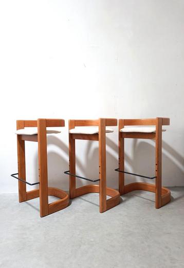 3 Vintage jaren '70 barkrukken beschikbaar voor biedingen