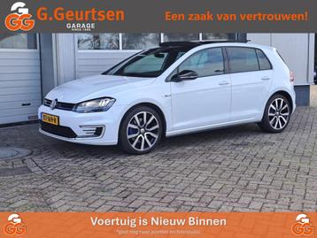Volkswagen Golf 1.4 TSI GTE Connected Series Panoramadak, Ap beschikbaar voor biedingen