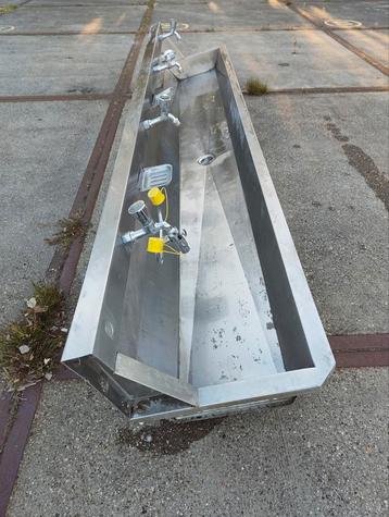 wastrog spoelbak  uitstort gootsteen RVS 240cm beschikbaar voor biedingen