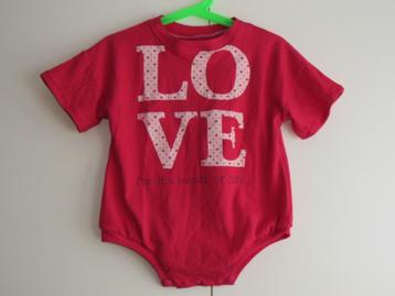 Handgemaakt babypakje T-shirt romper rozerood LOVE mt 74-80