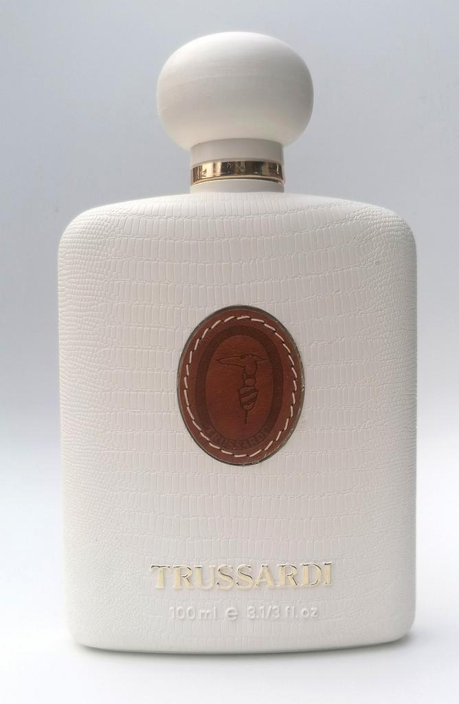 Zeldzame Trussardi Damesparfum - 100ml - Nieuw, Sieraden, Tassen en Uiterlijk, Uiterlijk | Parfum, Nieuw, Ophalen of Verzenden