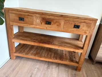 Teak sidetable met 3 lades – robuuste open kast beschikbaar voor biedingen