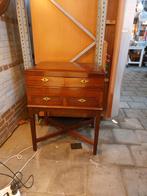 Oude Nostalgische Make-up Tafel b 65 d t0 h 64 .Geen sleutel, Antiek en Kunst, Ophalen