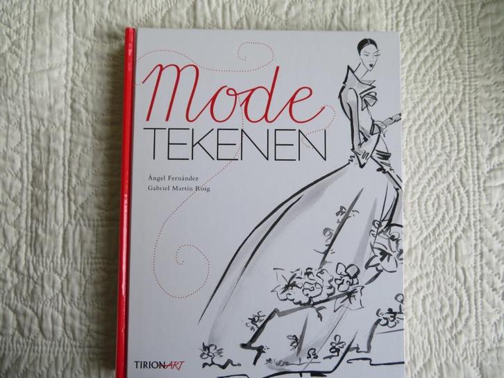Modetekenen, Boeken, Mode, Zo goed als nieuw, Mode algemeen, Ophalen of Verzenden