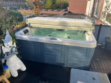 Jacuzzi met Balboa besturing systeem  3 persoons  beschikbaar voor biedingen