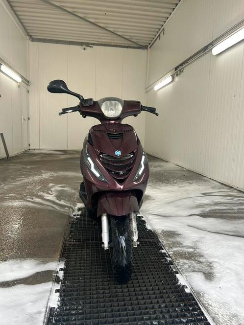 Piaggio zip h2o, Fietsen en Brommers, Scooters | Piaggio, Zo goed als nieuw, Zip, Ophalen