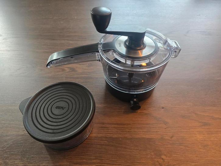 Gefu Spiralfix spiraalsnijder - groentespaghetti, Huis en Inrichting, Keuken | Keukenbenodigdheden, Zo goed als nieuw, Ophalen of Verzenden