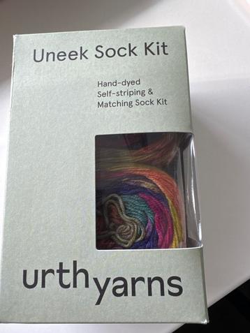 Urth Yarns Uneek Sokken Kit - Nieuw! Kleur 68 beschikbaar voor biedingen