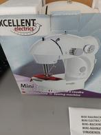 Mini, excellent electrics naaimachine, Hobby en Vrije tijd, Naaimachines en Toebehoren, Ophalen of Verzenden, Zo goed als nieuw