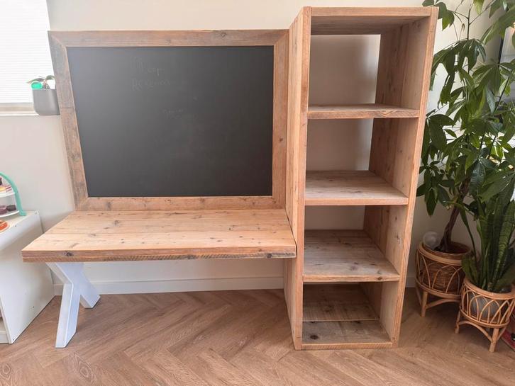 Steigerhout kinder bureau /speeltafel met 4 opbergvakken, Huis en Inrichting, Bureaus, Zo goed als nieuw, Ophalen