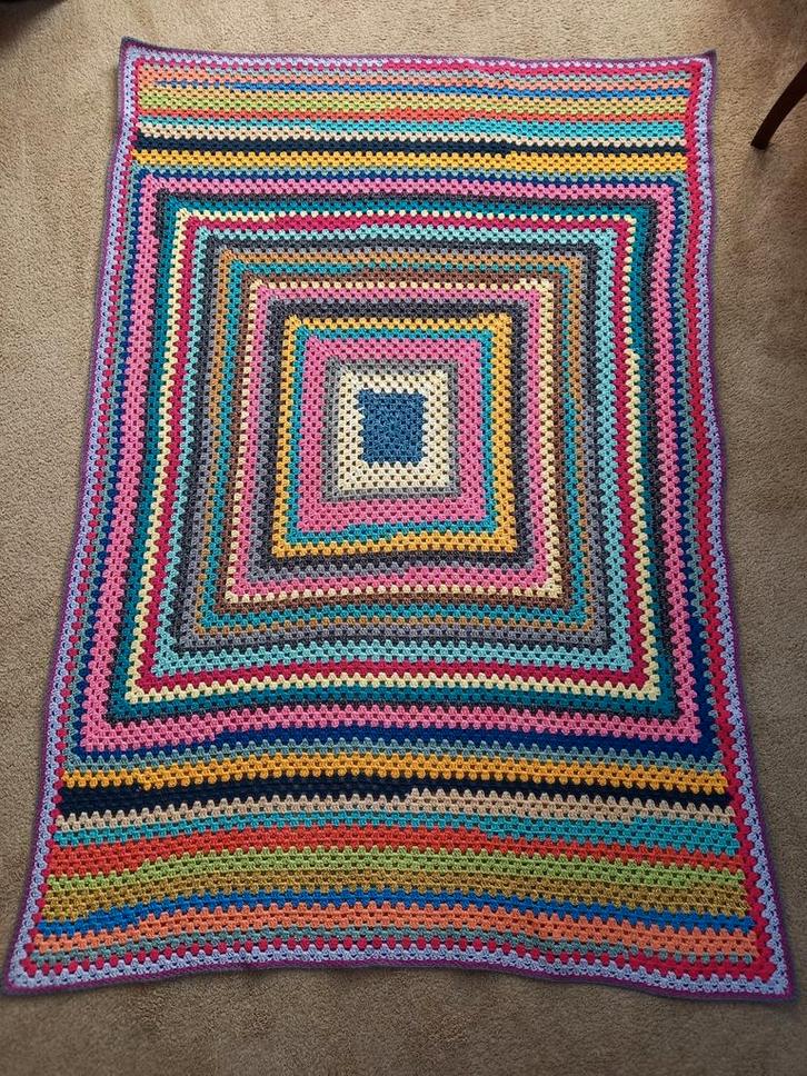 Handgehaakte plaid  165x115 cm, Huis en Inrichting, Woonaccessoires | Plaids en Woondekens, Zo goed als nieuw, Ophalen of Verzenden