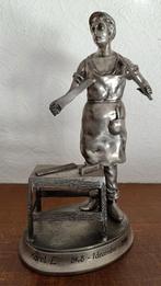 Tinnen beeld van een timmerman 33cm hoog., Ophalen of Verzenden