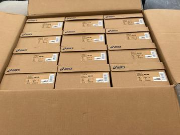Partij Asics GAME FF maat 42,5 wit/zwart NIEUW 12 paar beschikbaar voor biedingen