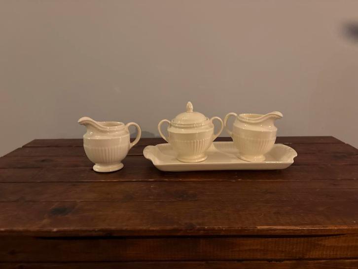 Wedgwood Suiker & Melk Set - Ivoor, Huis en Inrichting, Keuken | Servies, Zo goed als nieuw, Overige typen, Wedgwood, Porselein