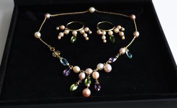 Collier + oorbellen Mimi Milano 18krt goud parels edelstenen beschikbaar voor biedingen