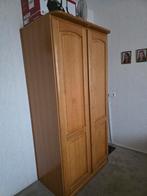 Houten Kledingkast met 2 Deuren, 100 tot 150 cm, 200 cm of meer, Klassiek, Met hangruimte