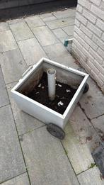Bloembak met vort voor parasol/ droogmolen, Ophalen, Gebruikt, Rond, Metaal