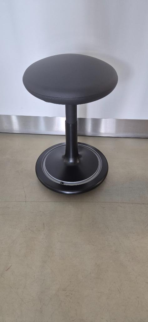 Hele mooie nieuwe ONGO Classic balanskruk aangeboden. Nieuw., Huis en Inrichting, Bureaustoelen, Nieuw, Bureaukruk, Zwart, Ergonomisch