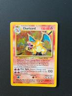Charizard holo 4/102 pokemon base set, Hobby en Vrije tijd, Verzamelkaartspellen | Pokémon, Ophalen of Verzenden, Zo goed als nieuw