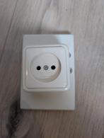 Gira opbouw stopcontact, Doe-het-zelf en Verbouw, Elektra en Kabels, Ophalen of Verzenden, Stopcontact