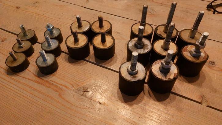 Rubberen Trillingsdempers 18 stuks  - Diverse Maten, Doe-het-zelf en Verbouw, Isolatie en Afdichting, Ophalen of Verzenden