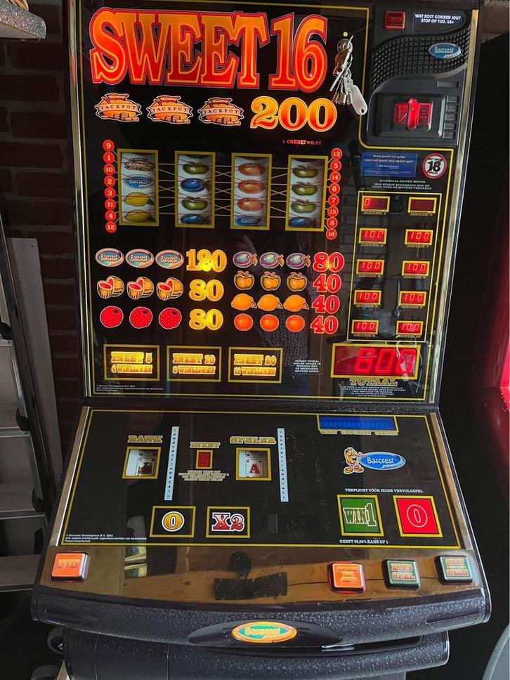 Casino fruitatomaat gokkast Sweet16, Verzamelen, Automaten | Gokkasten en Fruitautomaten, Zo goed als nieuw, Euro, Met sleutels