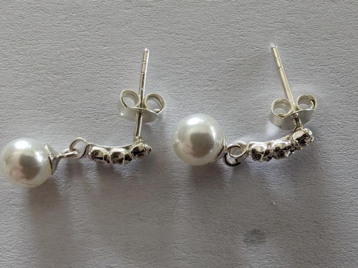 Zilveren oorbellen met parel en mooie zirkonia's (Nieuw), Sieraden, Tassen en Uiterlijk, Oorbellen, Nieuw, Knopjes of Stekers