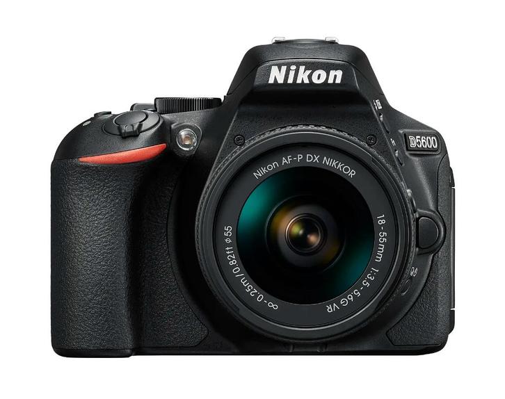 Nikon D5600 cameraset, zeer lage shutter count, Audio, Tv en Foto, Fotocamera's Digitaal, Zo goed als nieuw, Spiegelreflex, Nikon