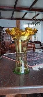 Prachtige glazen vaas, geel-groen, Huis en Inrichting, Ophalen of Verzenden, Minder dan 50 cm, Groen, Glas